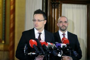 Sijarto: Što prije podići ogradu između Srbije i Mađarske