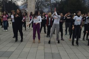 "Milijarda pleše": Dan zaljubljenih obilježen u Bijelom Polju