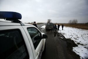 Zbog najave mađarske vlade da će podići zid, azilanti sve brže...