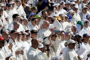 Sveti pokrov u Torinu vidjelo 1,2 miliona vjernika i turista