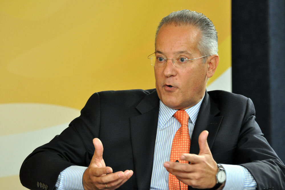 Ivan Vejvoda, Foto: Johnfeffer.com