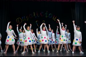 Devet koreografija za kraj plesne sezone "Duge"