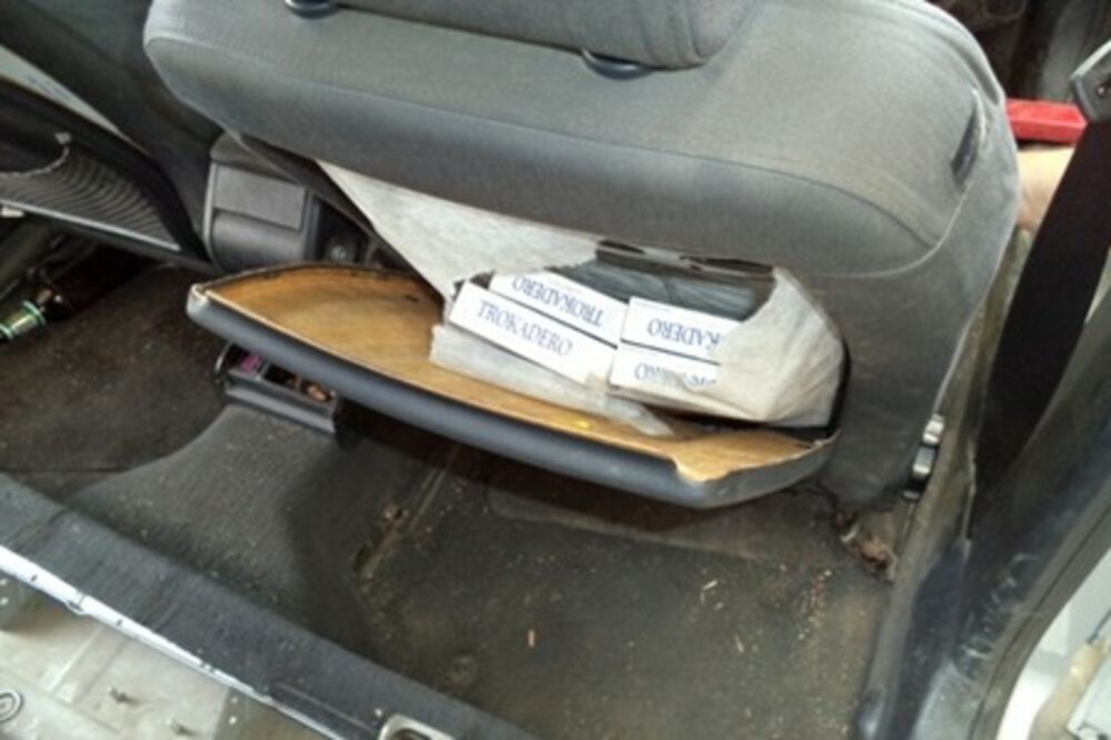 Oduzete cigarete, Božaj, Foto: Uprava carina