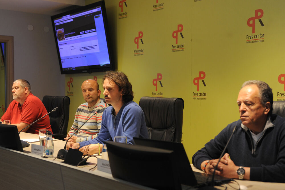 Naše ognjište, Foto: Savo Prelević