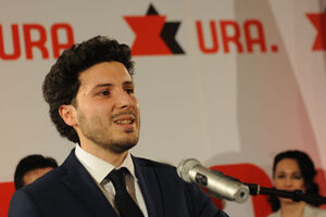 Abazović: Ne smijemo ući u još jednu nepoštenu izbornu trku