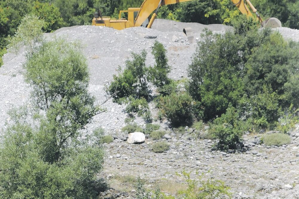 vađenje pijeska iz Cijevne, Foto: Vesko Belojević