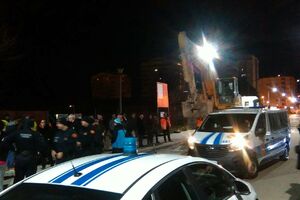 Građani blokirali ulaz na gradilište vrtića u Baru: Policija uvela...