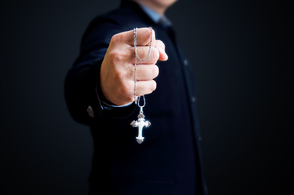 Katolički sveštenik, Foto: Shutterstock