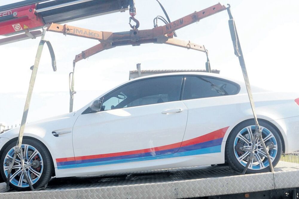 Automobil, Aleksandar Šaković, Foto: Vijesti