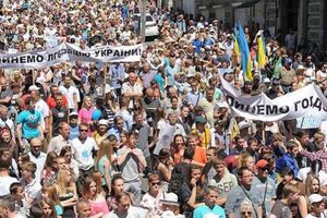 Ukrajina: Napadači uništili šatore na Majdanu, vođa protesta...