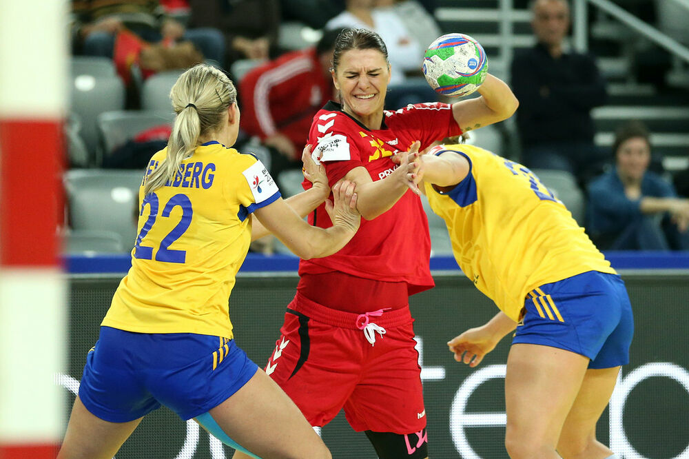 Katarina Bulatović, Foto: Huncro2014.ehf-euro.com