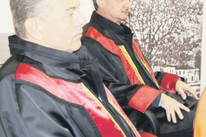 SNP traži rušenje zakona SDP-a