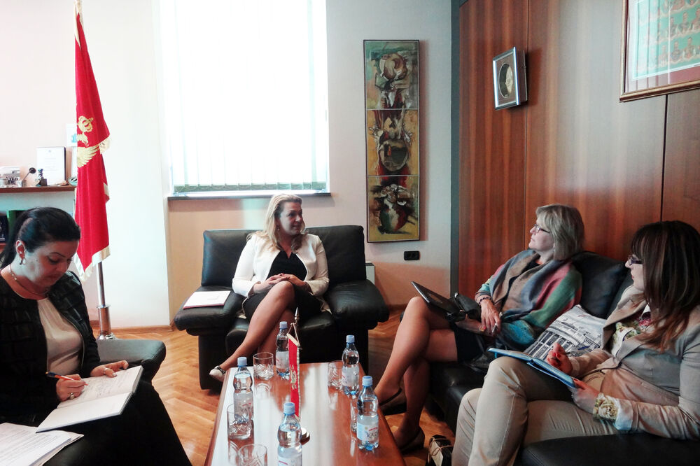 Margaret Uehara, Sanja Vlahović, Foto: Ministarstvo nauke