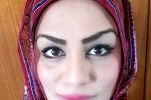 Oda imbecilnosti: Odbila da ženi sa hidžabom da neotvorenu limenku