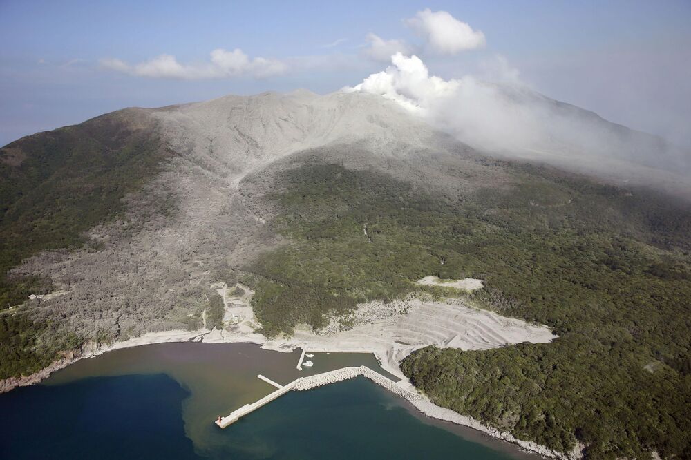 vulkan Šindake, Foto: Reuters