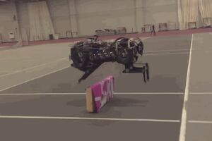 Robot na četiri noge preskače prepreke poput pravog geparda