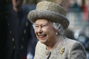 Kraljica Elizabeta priredila čajanku za 8.000 ljudi