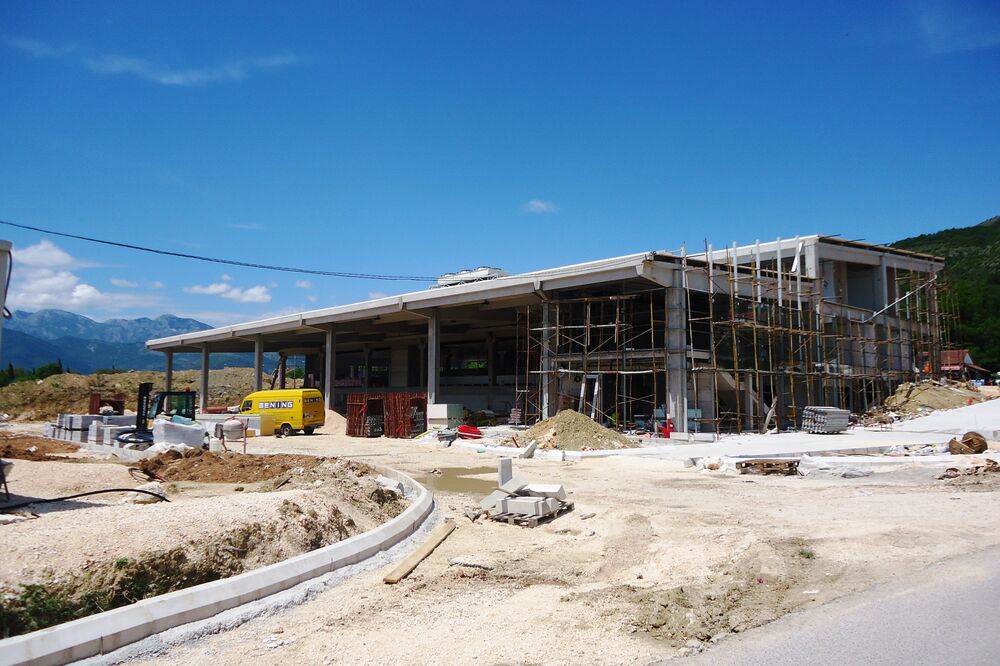 Autobuska stanica, Tivat, Foto: Siniša Luković