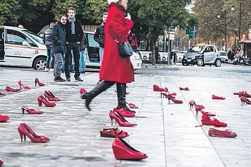 crvene cipele, Foto: Antonio Melita/Demotix/Corbis