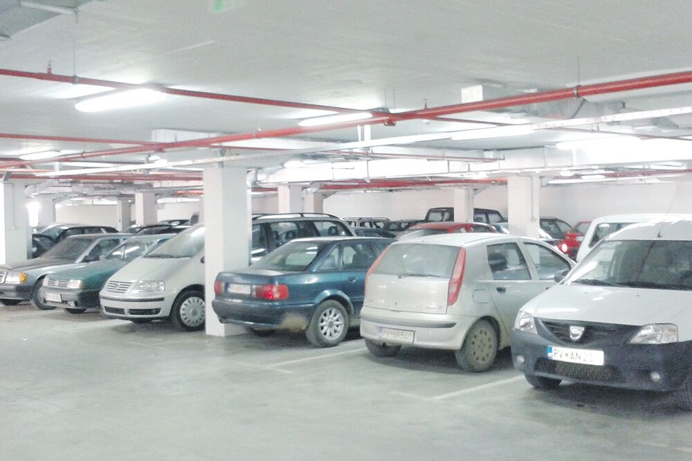 garaža, Pljevlja, Foto: Goran Malidžan