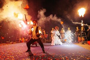 Festival uličnog teatra u Budvi: Ognjeni ljudi za kraj