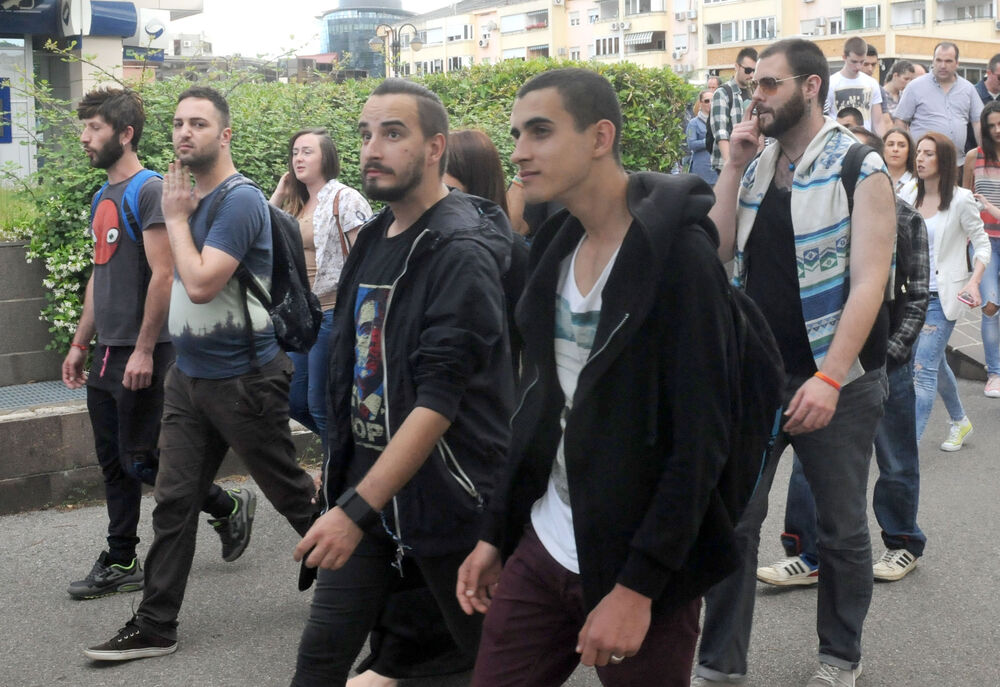 Protestna šetnja, URA