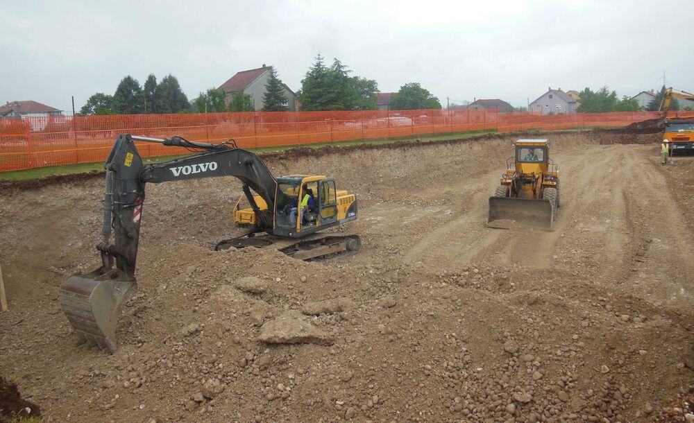 Nikšić zgrada za raseljene