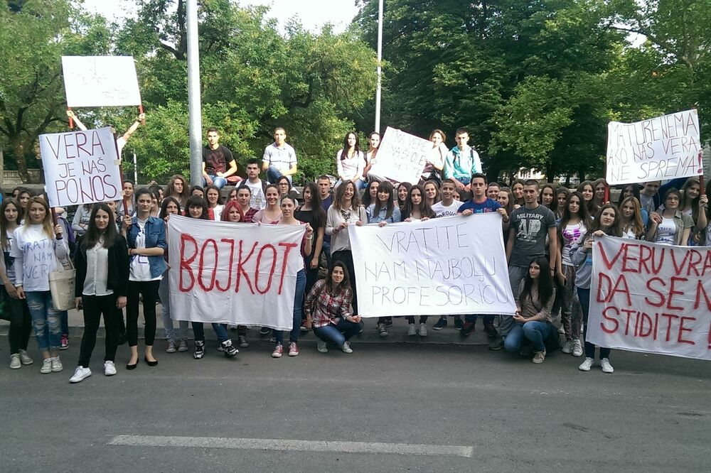 učenici Medicinska protest, Foto: Vijesti online
