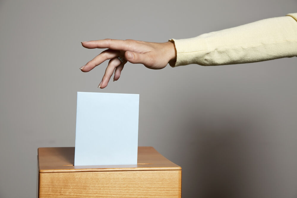 Glasanje, glasačka kutija, Foto: Shutterstock