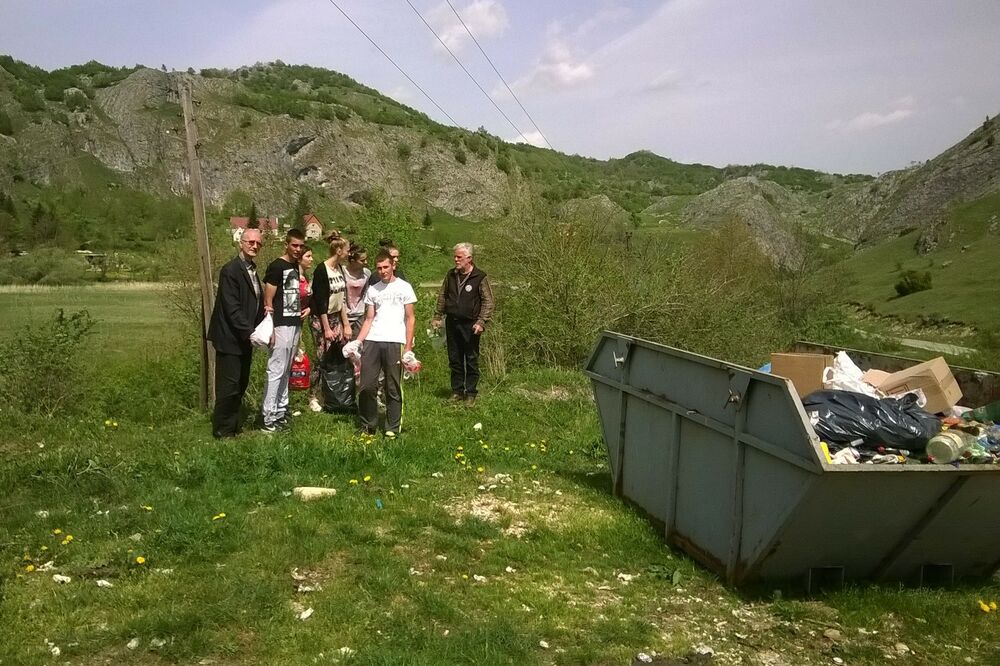 Šavnik, akcija čišćenja, Foto: Kirsi Hyvaerinen