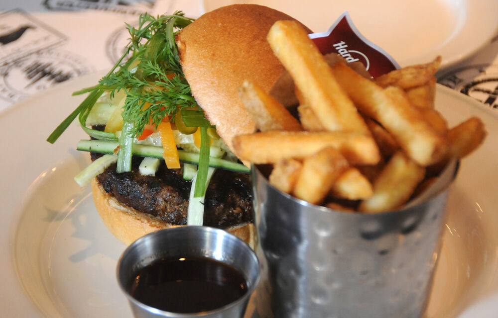 Hard Rock Cafe, Burger Tour