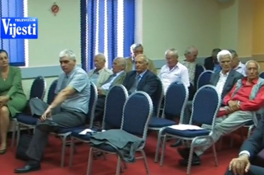 penzioner, Foto: Screenshot (YouTube)