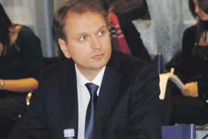 Perić: Vlada ne želi da promijeni socijalnu i ekonomsku politiku