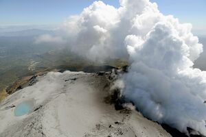 Filipini: Vulkan izbacuje pepeo