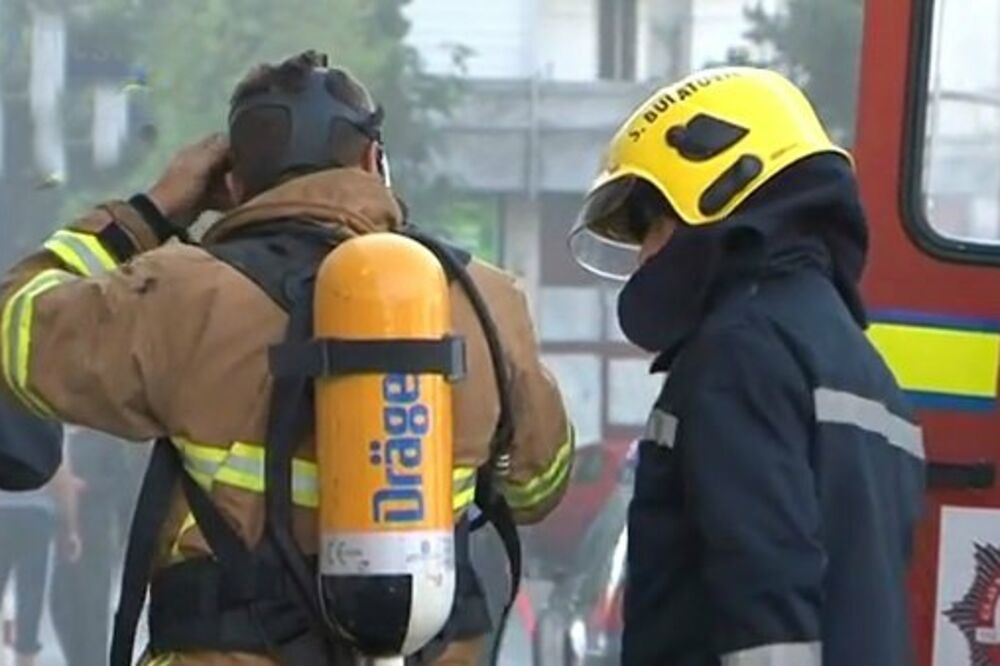 vatrogasci, Foto: Screenshot (YouTube)