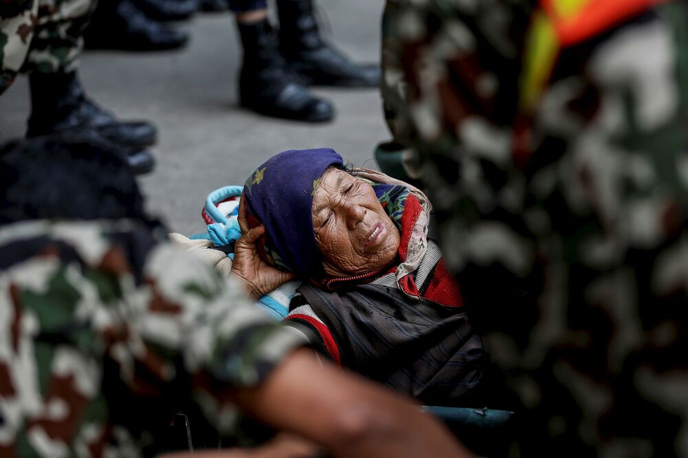 Nepal, povrijeđena žena, Foto: Reuters
