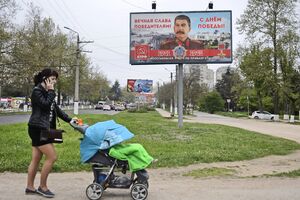 Bilbordi sa Staljinovom slikom u Sevastoplju