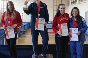 Trofej Ulcinja Simoni Perović i Ademaju Rahmanu