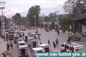 Zastrašujući novi video iz Nepala: Zgrade padaju na prolaznike