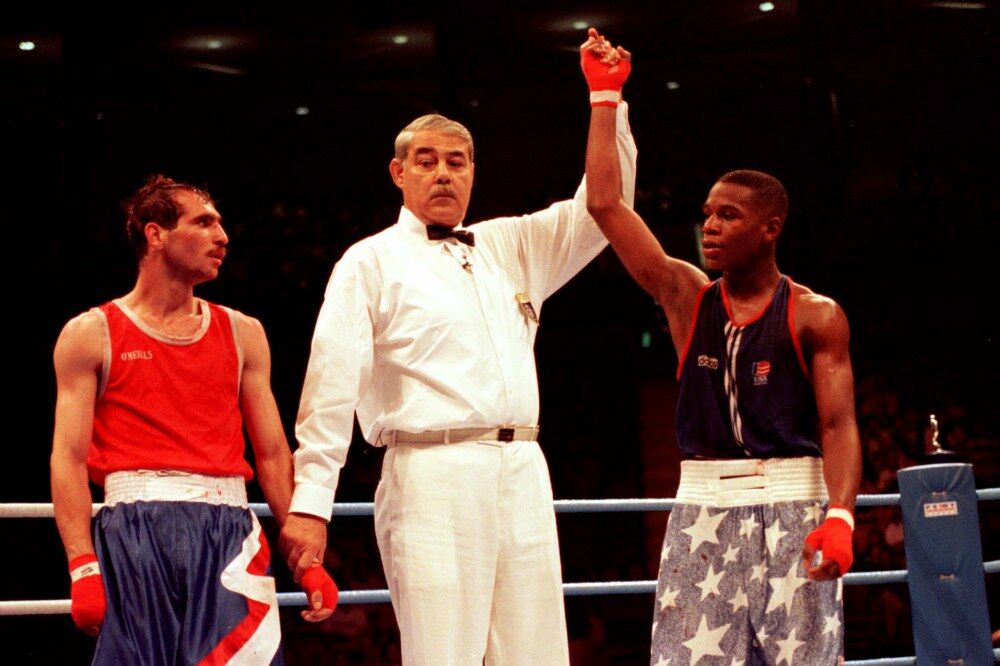 Flojd Mejveder i Serafim Todorov, Foto: USA TODAY Sports