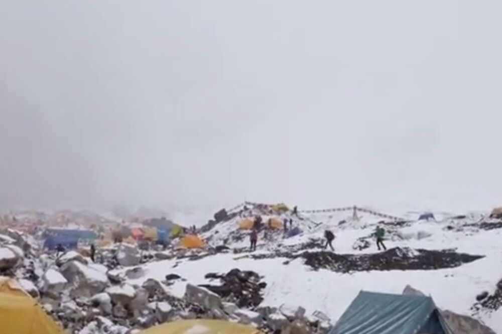 kamp, Mont Everest, Foto: Screenshot (YouTube)
