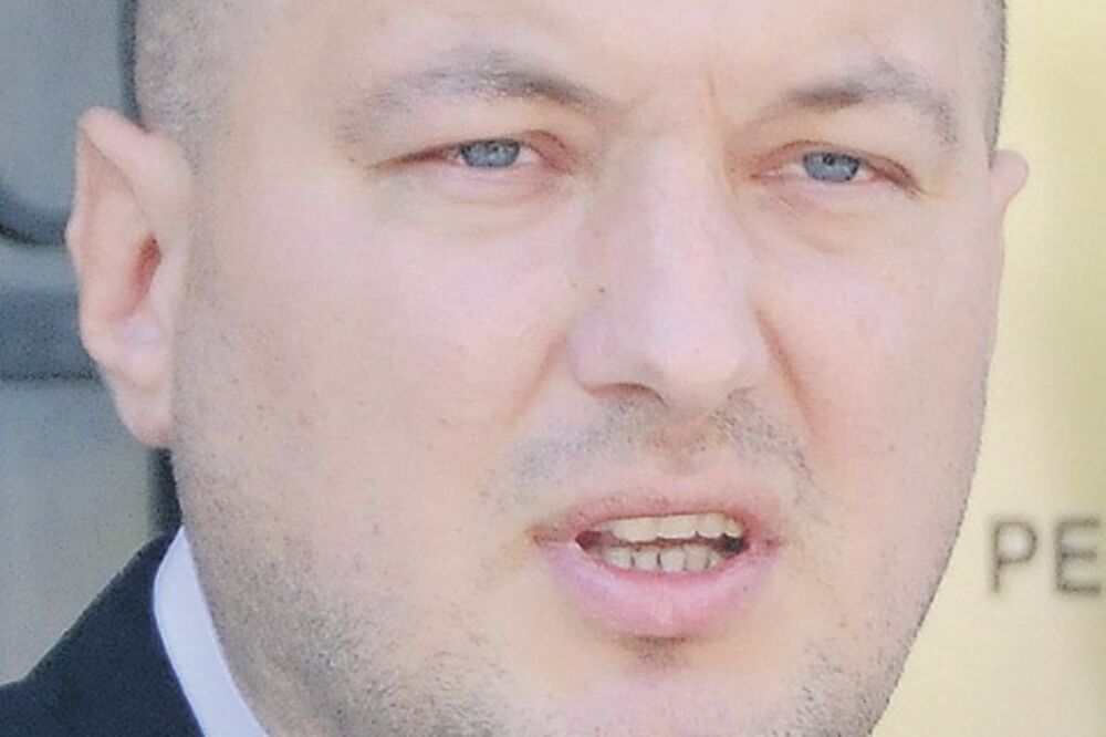 Dobrilo Dedeić (Novine)