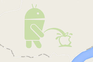 Maskota Androida urinira na Apple jabuku