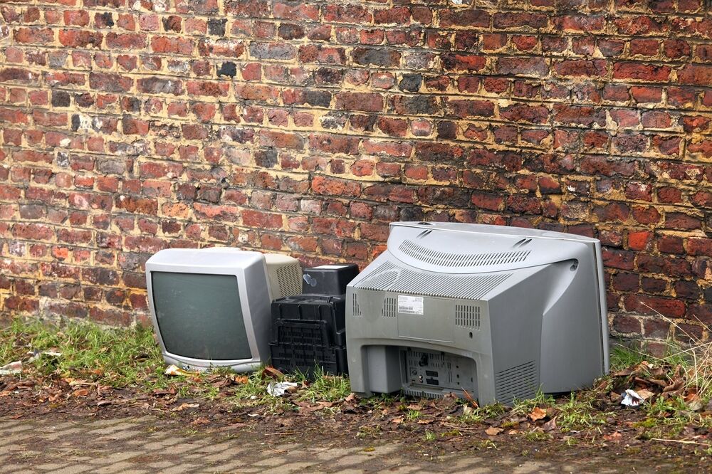 otpad, stari TV, Foto: Shutterstock