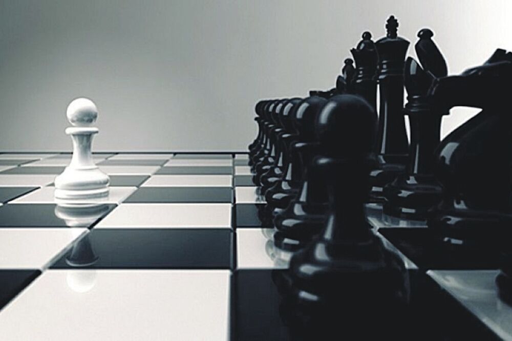 Šahovska tabla (Novina)