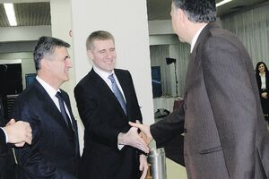 Đukanović sječe granu na kojoj sjedi: Marović opasan, ostao ili...