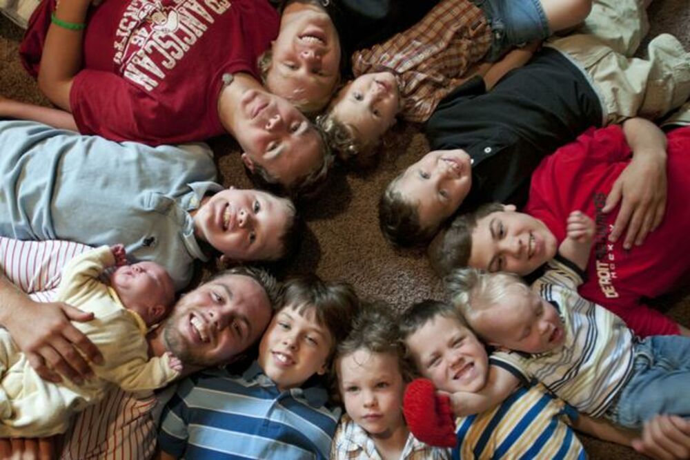 Porodica Švand, Foto: Beta-AP