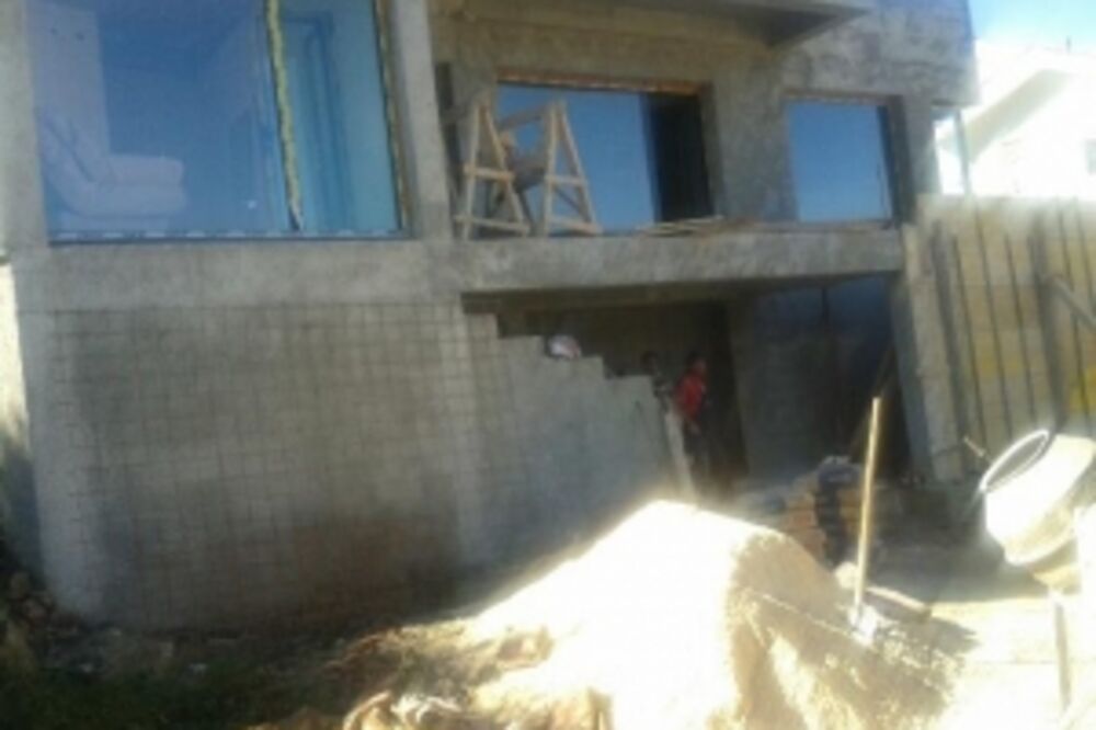 Nelegalna kuća, Tivat, Foto: Morsko dobro