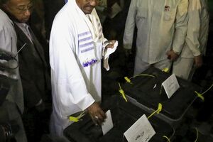 Otvorena birališta u Sudanu, Bašir favorit za novi mandat