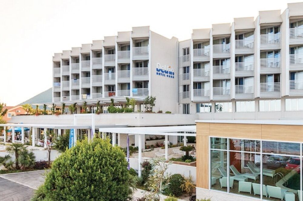 Hotel Delfin (Novina)